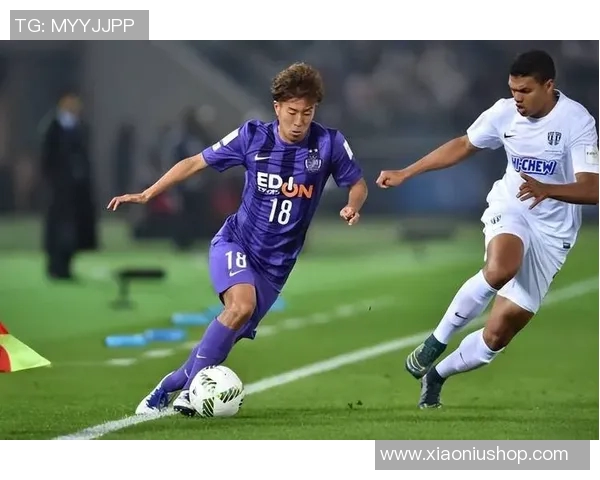 广岛三箭迎战磐石喜悦激情对决展现足球魅力与团队精神